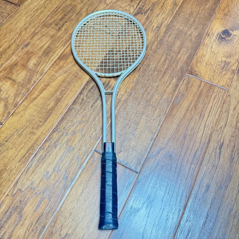 VTG 80s Aluminum Alloy Tennis Racquet Silver 4 1/2 Grip Made in Taiwan 45-481